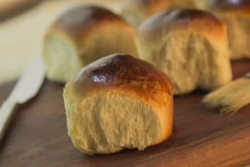 Brioszki drożdżowe bułeczki dyniowe z cynamonem