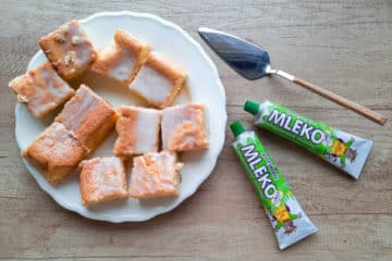 Ciasto grysikowe z mlekiem skondensowanym