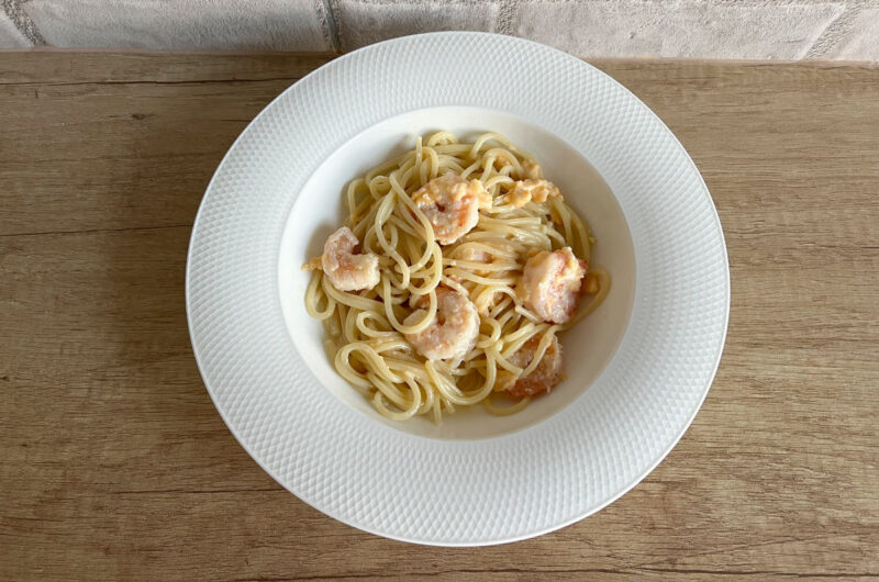 Spaghetti z krewetkami w sosie śmietanowo-serowym